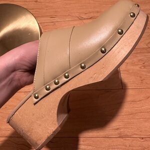 Aeyde Beige Leather Studded Mules